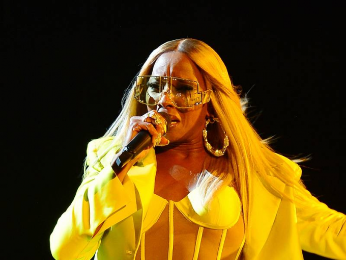 Mary J. Blige at Smoothie King Center